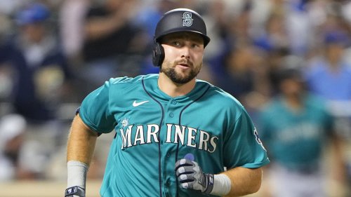 Mariners’ Cal Raleigh calls out front office after season ends