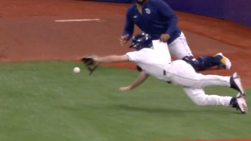 Rays ball boy makes incredible play in viral video