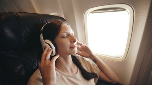 Cómo conectar tus auriculares Bluetooth al avión o al tren