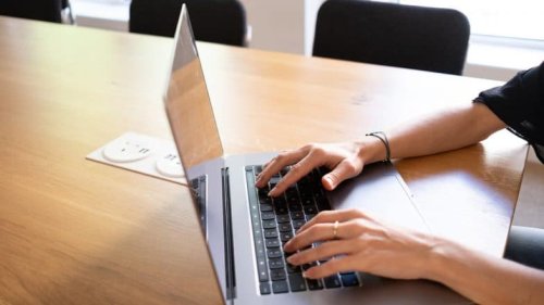'I Don't Want a Career That Burns Me Out by 30': Gen Z Candidate's Job Offer Refusal Over Working Saturdays Leaves HR Impressed; 'Maybe the Problem Isn't Gen Z', Says Talent Acquisition Specialist