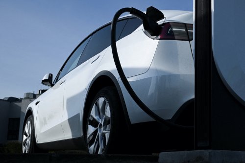Plombée par Elon Musk, Tesla publie des résultats décevants