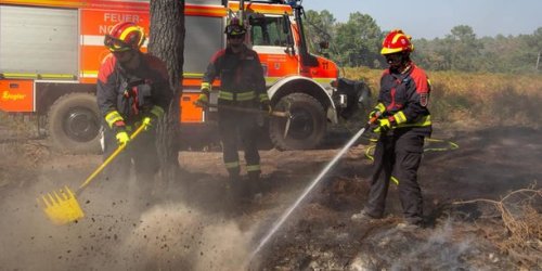 Feux de forêt : l'incendie de Landiras est « fixé mais pas éteint »