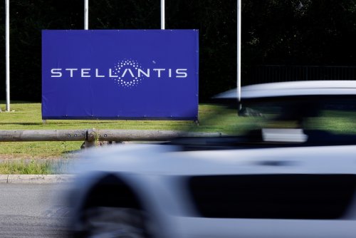 Droits de douane dans l'automobile : Stellantis et Mercedes dans le flou pour 2025