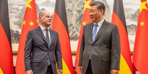 Guerre en Ukraine et liens économiques avec l'Allemagne : le numéro d'équilibriste d'Olaf Scholz en visite en Chine