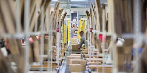 E-commerce : Amazon mise sur le TGV pour diviser par quatre le temps de livraison de ses colis