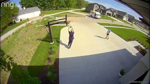 FedEx Driver Stops to Dunk a Single Hoop With Teen Playing Basketball By Himself