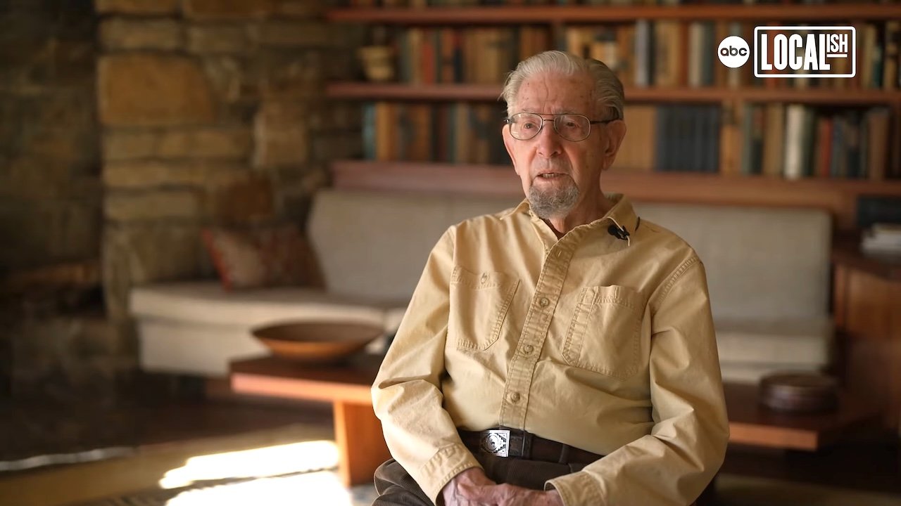 Interview With 100 Year Old Man Who Is the Last Original Owner of a Frank Lloyd Wright House