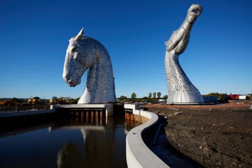 The Kelpies, A Pair of Massive Stainless Steel Horse Head Sculptures in Scotland