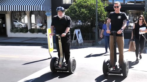 Steve-O and Steve Wozniak Ride Segways to an Apple Store Together to Use Woz’s Employee Discount