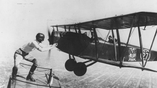 Wing Walker Woman Climbs From One Plane to Another to Make a Mid-Air Tire Change in 1926