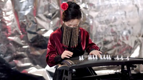 A Badass Cover of the Solo From the Lynyrd Skynyrd Song ‘Free Bird’ on Chinese Guzheng