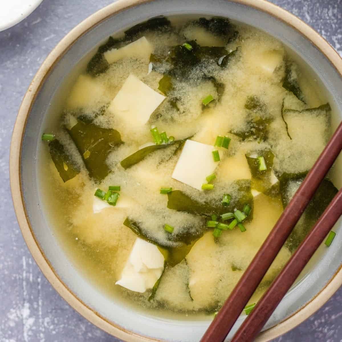 10-Minute Miso Soup (Savory and Cozy) - Lavender & Macarons