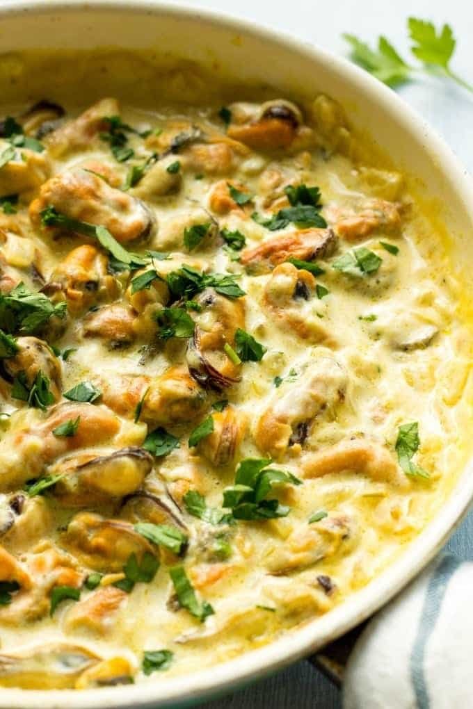 Garlic Mussels In Sour Cream Sauce - Lavender & Macarons