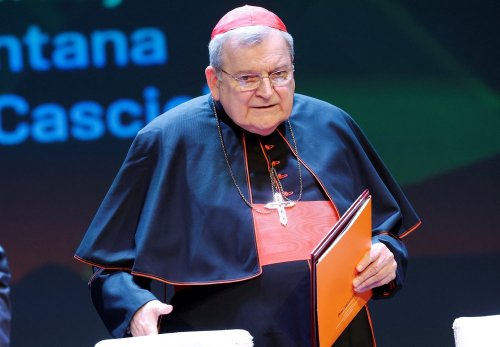 Le pape François prive de salaire et de logement le cardinal Burke