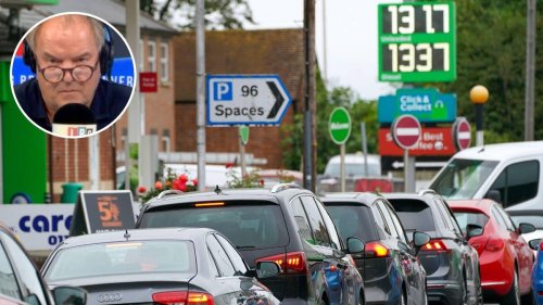 'Stop being stupid!' NHS workers urge Brits to stop panic-buying fuel