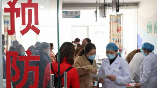 Covid-19 : un nombre de cas quotidiens au plus haut depuis deux ans en Chine, à trois semaines du début des JO