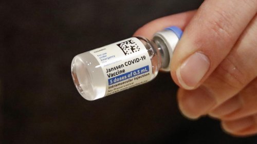 Vaccin Janssen : pourquoi découvre-t-on de nouveaux effets secondaires ?