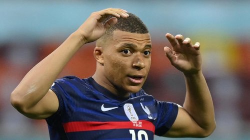"La tristesse est immense" : Kylian Mbappé se dit "désolé" après son penalty raté