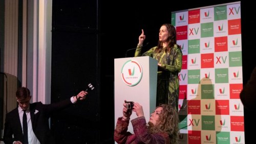 Législatives en Islande : après recomptage des voix, les femmes ne sont plus majoritaires au Parlement