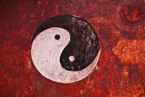 What Does the Yin-Yang Symbol Mean?