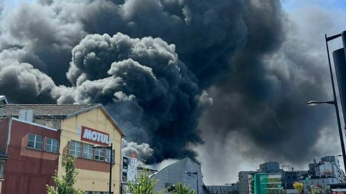 C'était quoi cet immense nuage noir dans le ciel Parisien ce midi ?