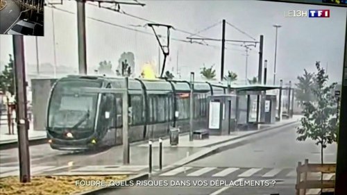 Bordeaux : Les images impressionnantes d'un tram frappé par la foudre qui prend feu
