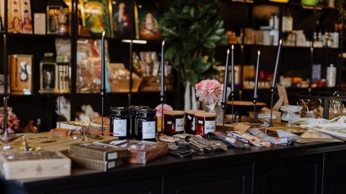 Au Bazar de Saint-Jean, un incroyable cabinet de curiosités magique près de Toulouse