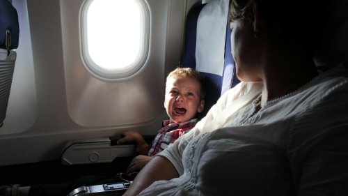Suite aux plaintes de passagers, des compagnies aériennes proposent des zones sans enfant