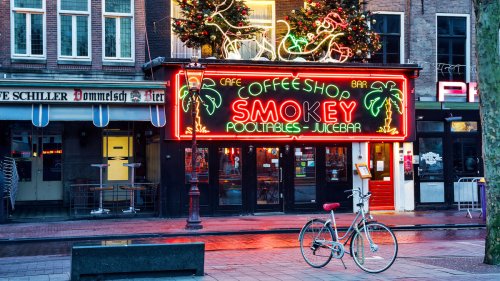 À Amsterdam, les coffee shops pourraient bientôt être interdits aux touristes