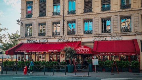 C'est officiel : le restaurant Pizza Pino de la place Bellecour a fermé ses portes ce dimanche