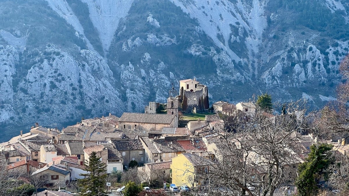 Surprise : la neige est tombée ce mercredi à seulement 40 km de Nice