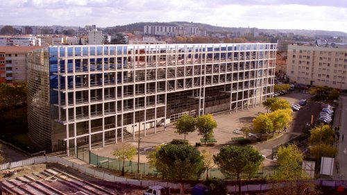 Insolite : votez pour élire le bâtiment le plus moche de Toulouse