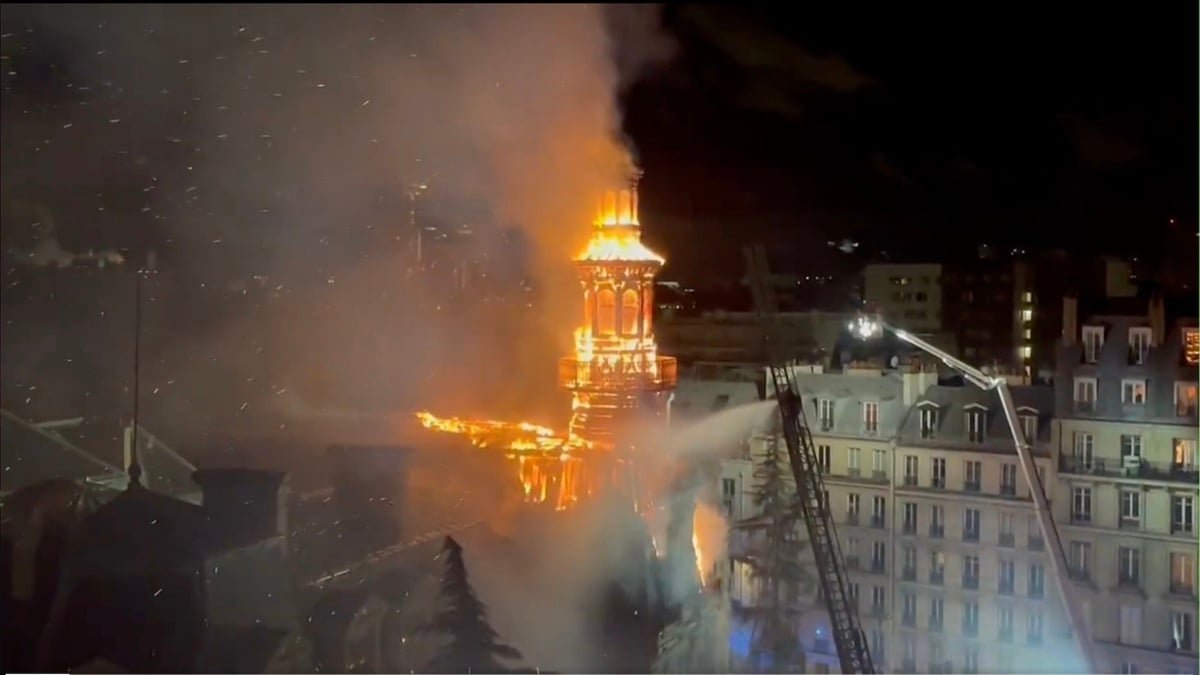 Un incendie a ravagé la mairie du 12e cette nuit