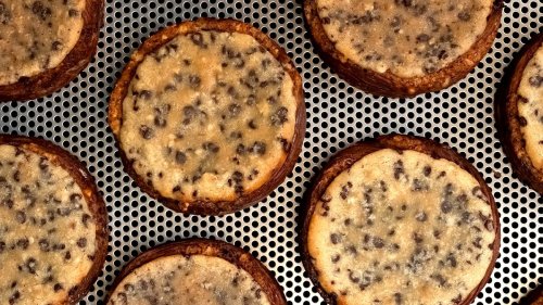 Un cookie façon cinnamon roll ultra fondant dans cette boulangerie parisienne