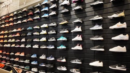 La première boutique de sneakers exclusivement féminines s’installe à Paris