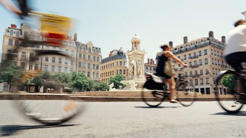 Les vélos peuvent désormais griller les feux rouges en toute légalité à Lyon