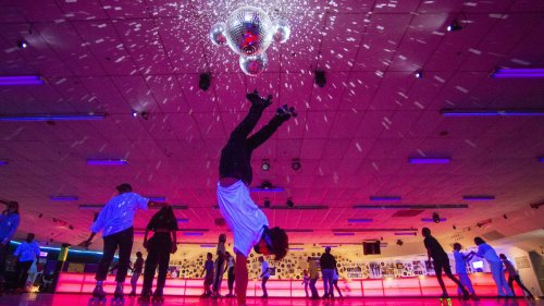 Une soirée roller disco spéciale Fête des Lumières sur une piste de 800 m² à Lyon