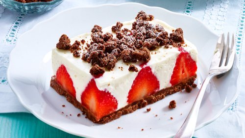 Doppeltes Saisonglück: Cremiger Streuselkuchen ohne Backen