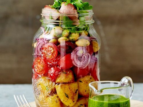 Salat im Glas - so schichtest du richtig! | LECKER