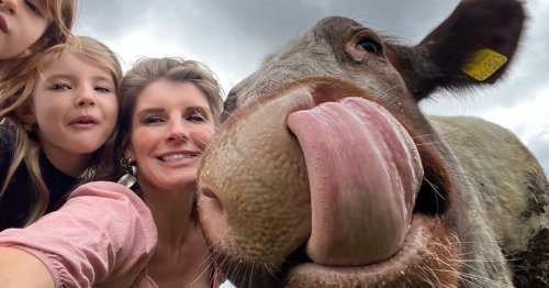 Amanda Owen fans go wild as Our Yorkshire Farm star shares selfie update after long winter