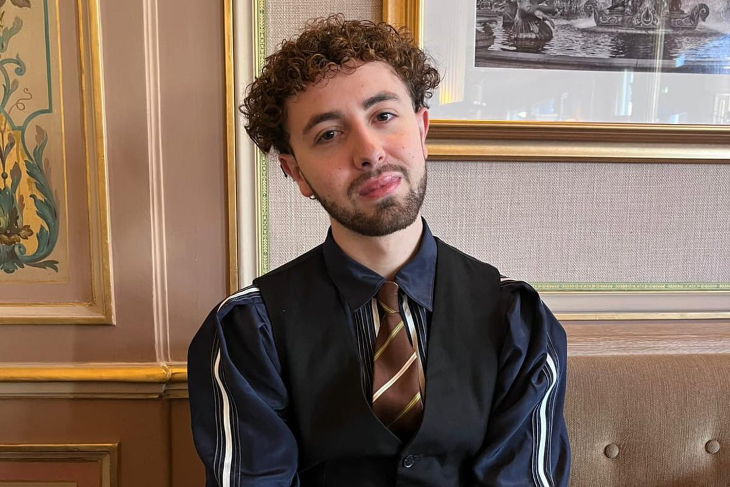 Titulaire d&rsquo;un bac pro, Andis 23 ans et HPI, se retrouve à Matignon : « Je viens de nulle part »