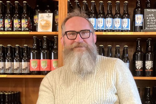 À 45 ans, j'ai tout quitté pour ouvrir une brasserie en Normandie - voici combien je gagne aujourd'hui