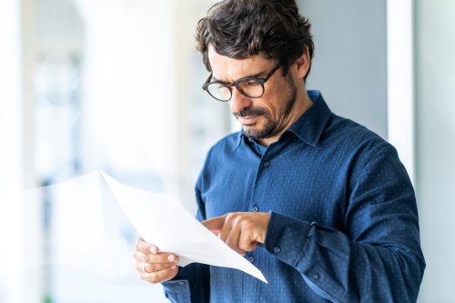 Glissée dans le règlement intérieur d'une entreprise, cette petite ligne permet à un employeur de faire suivre ses salariés