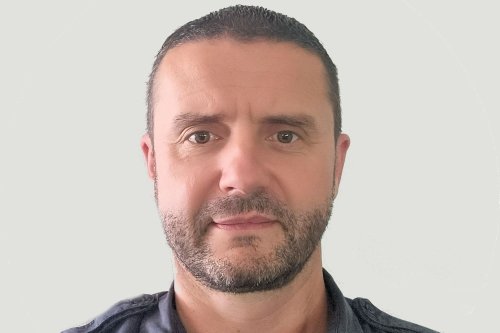 "Avec seulement le bac, je suis devenu directeur d'entrepôt, et je gagne plus de 4 000 euros par mois"