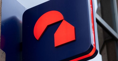 Nationwide says it will give some customers £750