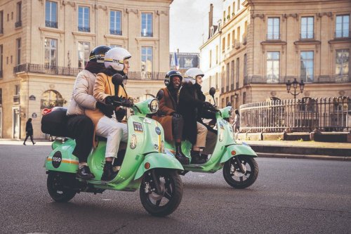 Paris : la discrète compétition des scooters en libre-service
