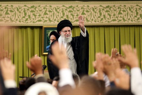 Moyen-Orient : l’ayatollah iranien Ali Khamenei menace les États-Unis et Israël
