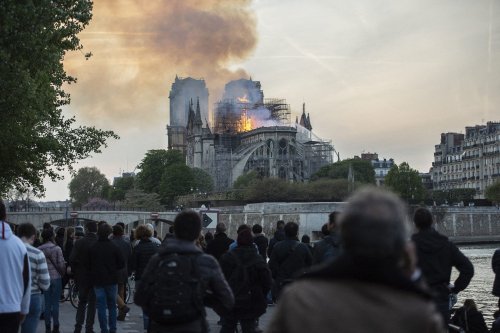 Qui est à l'origine de l'incendie de Notre-Dame de Paris ?