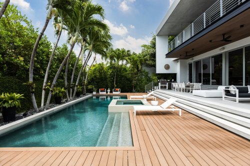 Ce nouveau "meuble" de jardin Lidl permet de bronzer en famille tout l'été pour moins de...