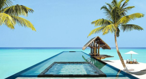 TOP 9 des piscines d'hôtels les plus impressionnantes ! (la troisième va vous épater)